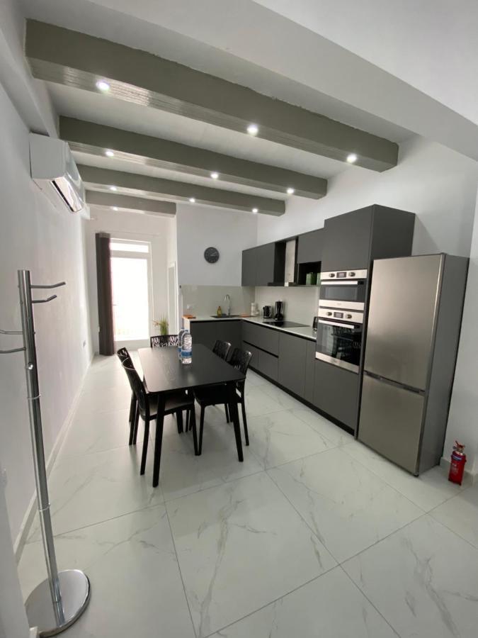 Apartment Seaside In Gzira